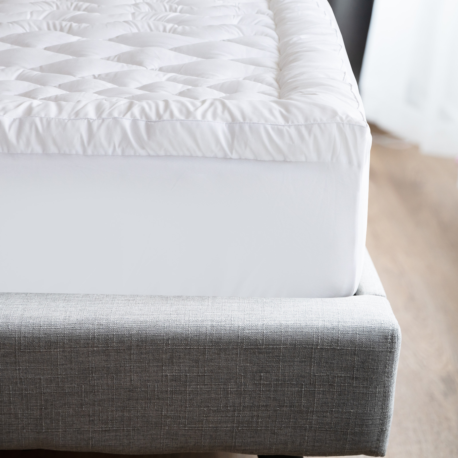 Royal Comfort 1200Gsm Mattress Topper 7-Zone Luxury Queen – Auz Sales Online Royal Comfort 1200Gsm Mattress Topper 7-Zone Luxury Queen - Image 3