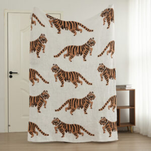 Tiger Pattern Knitted Sofa Blanket With Plush Side, 130 X 160 Cm, 950G, Ideal For Napping And Office Use – Auz Sales Online Tiger Pattern Knitted Sofa Blanket With Plush Side, 130 X 160 Cm, 950G, Ideal For Napping And Office Use - Image 2