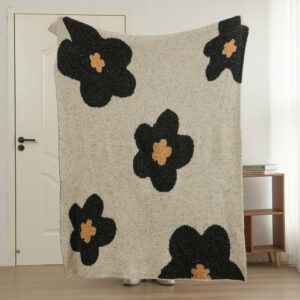 White-Black Knitted Sofa Blanket With Plush Side, 130 X 160 Cm, 950G, Ideal For Napping And Office Use - Image 3
