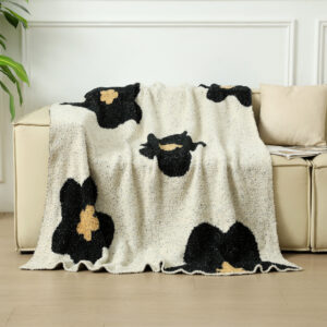 White-Black Knitted Sofa Blanket With Plush Side, 130 X 160 Cm, 950G, Ideal For Napping And Office Use - Image 4