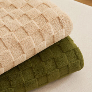 200*230Cm Khaki Ultra-Soft Waffle Textured Plush Fleece Blanket - Large Cozy All-Season Throw For Bed &Amp; Sofa - Image 3