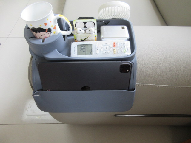 Light Blue Waterproof Silicone Couch Armrest Cup Holder Tray - Non-Slip &Amp; Anti-Spill, Multi-Slot Organizer For Drinks Bottle, Remote, Ipad &Amp; Snacks – Auz Sales Online Light Blue Waterproof Silicone Couch Armrest Cup Holder Tray - Non-Slip &Amp; Anti-Spill, Multi-Slot Organizer For Drinks Bottle, Remote, Ipad &Amp; Snacks - Image 4
